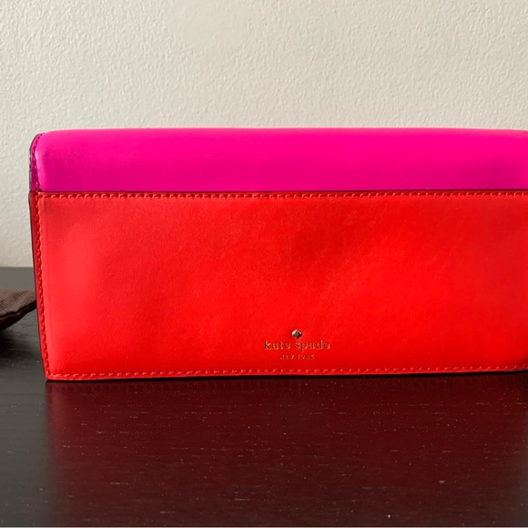 Kate Spade bow design clutch - Picture 5 of 6